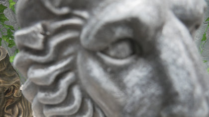 Peluno Royal Guardian Lion Statues (Pair) – Black & White Finish